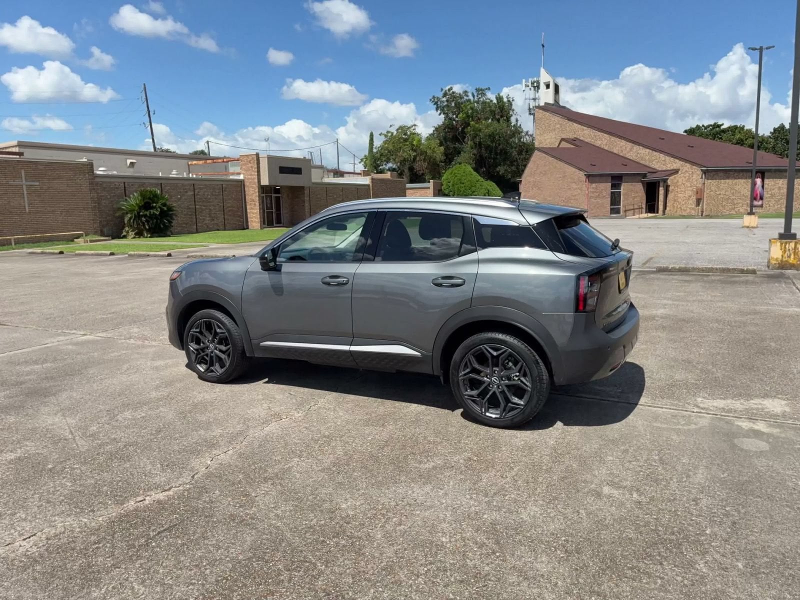 Thumbnail: 2026 Nissan Kicks - 12