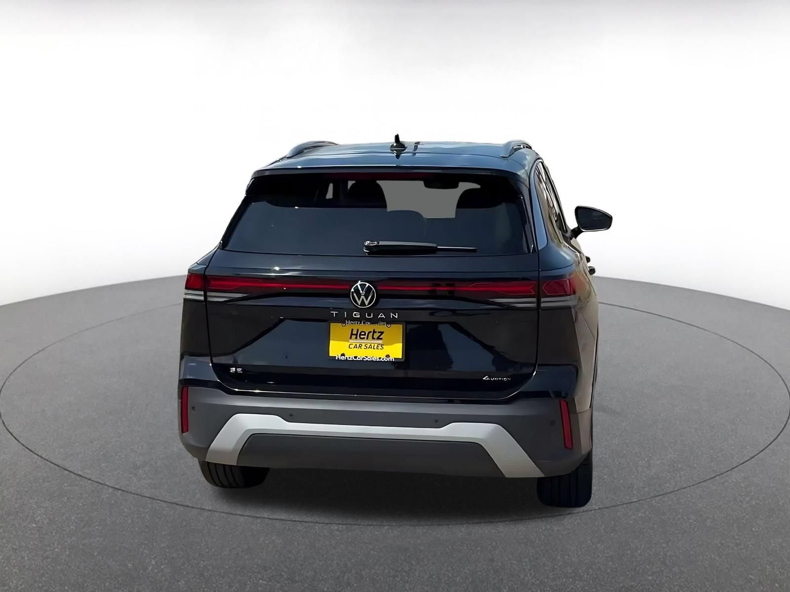 Thumbnail: 2026 Volkswagen Tiguan - 12