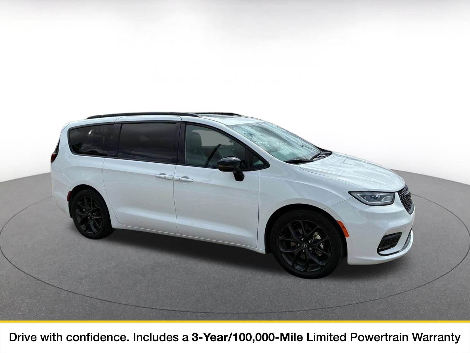 Thumbnail: 2025 Chrysler Pacifica - 1