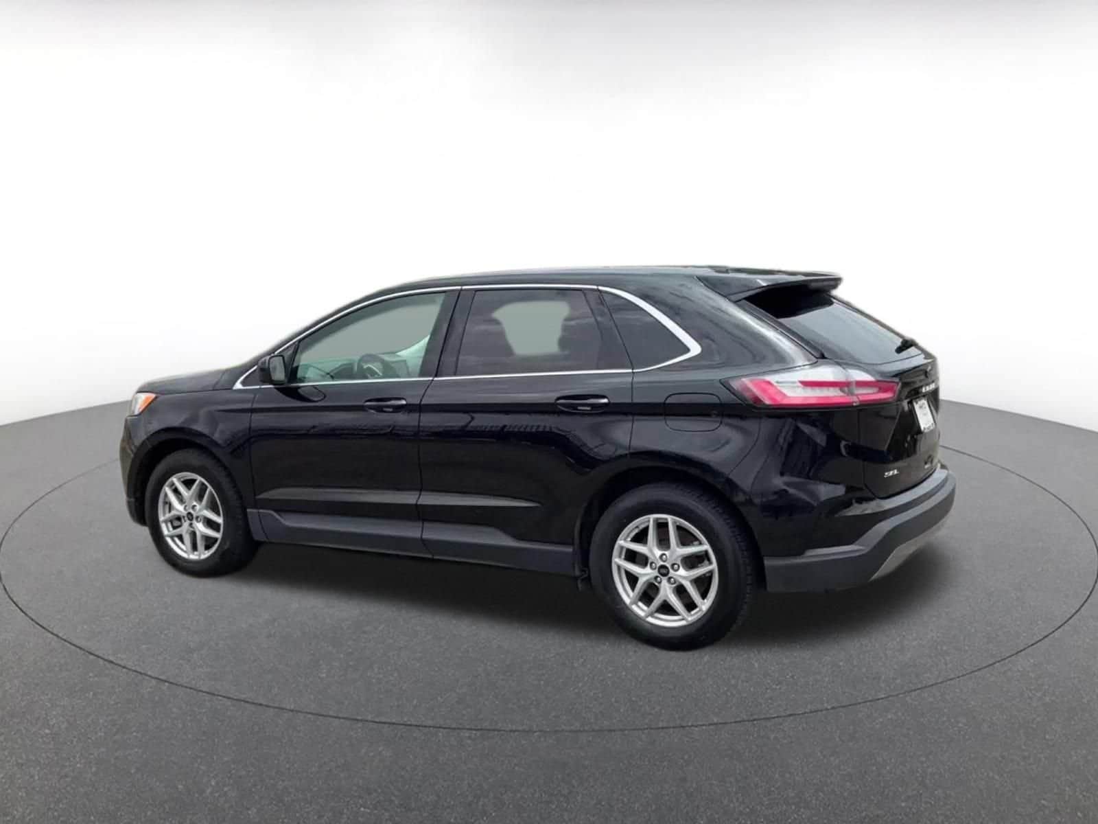 Thumbnail: 2024 Ford Edge - 9
