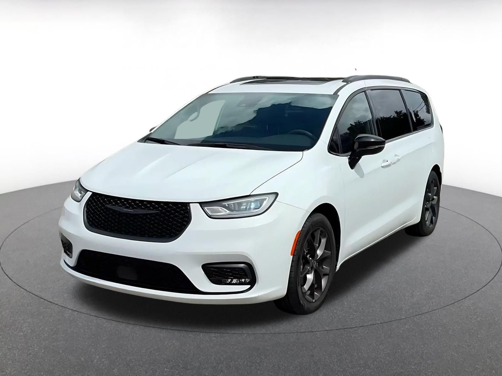 Thumbnail: 2025 Chrysler Pacifica - 6