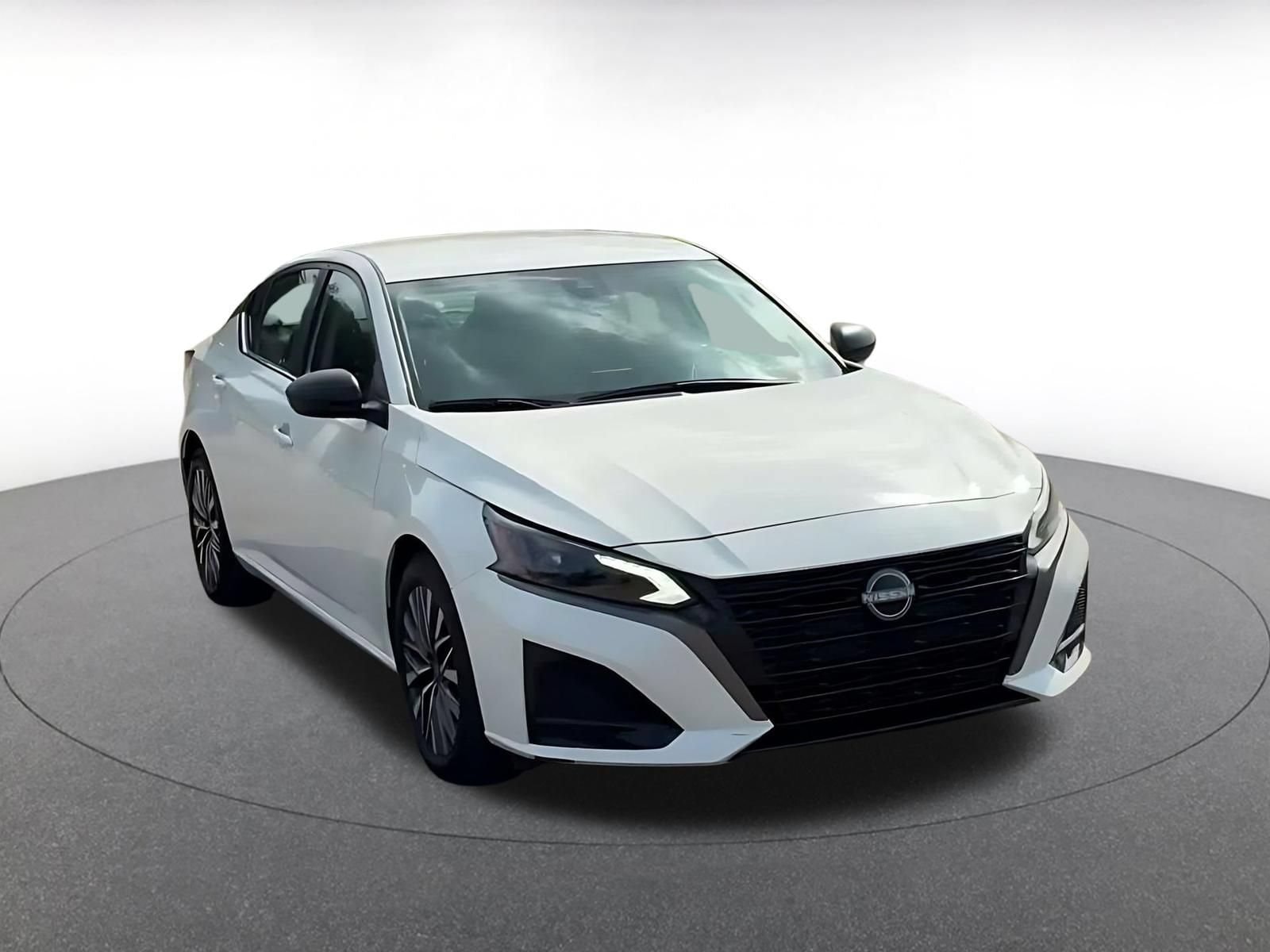 Thumbnail: 2026 Nissan Altima - 3