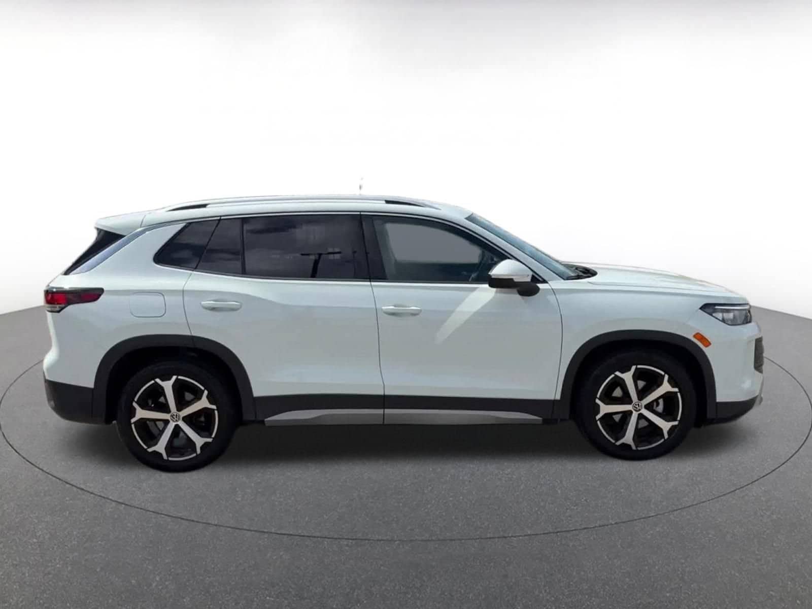 Thumbnail: 2026 Volkswagen Tiguan - 15