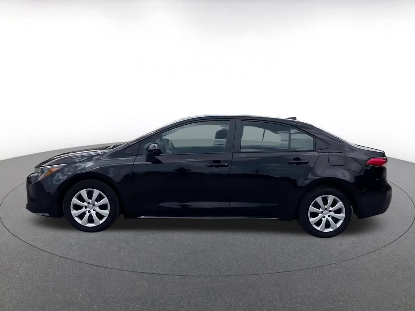 Thumbnail: 2025 Toyota Corolla - 9