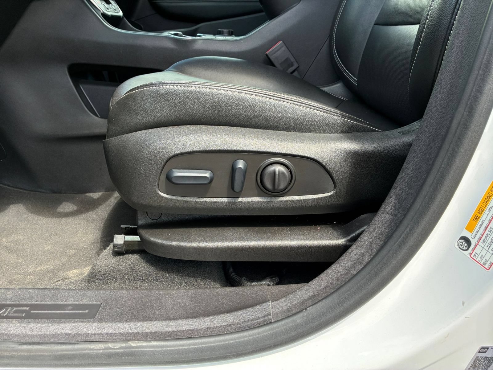 Thumbnail: 2024 GMC Terrain - 21