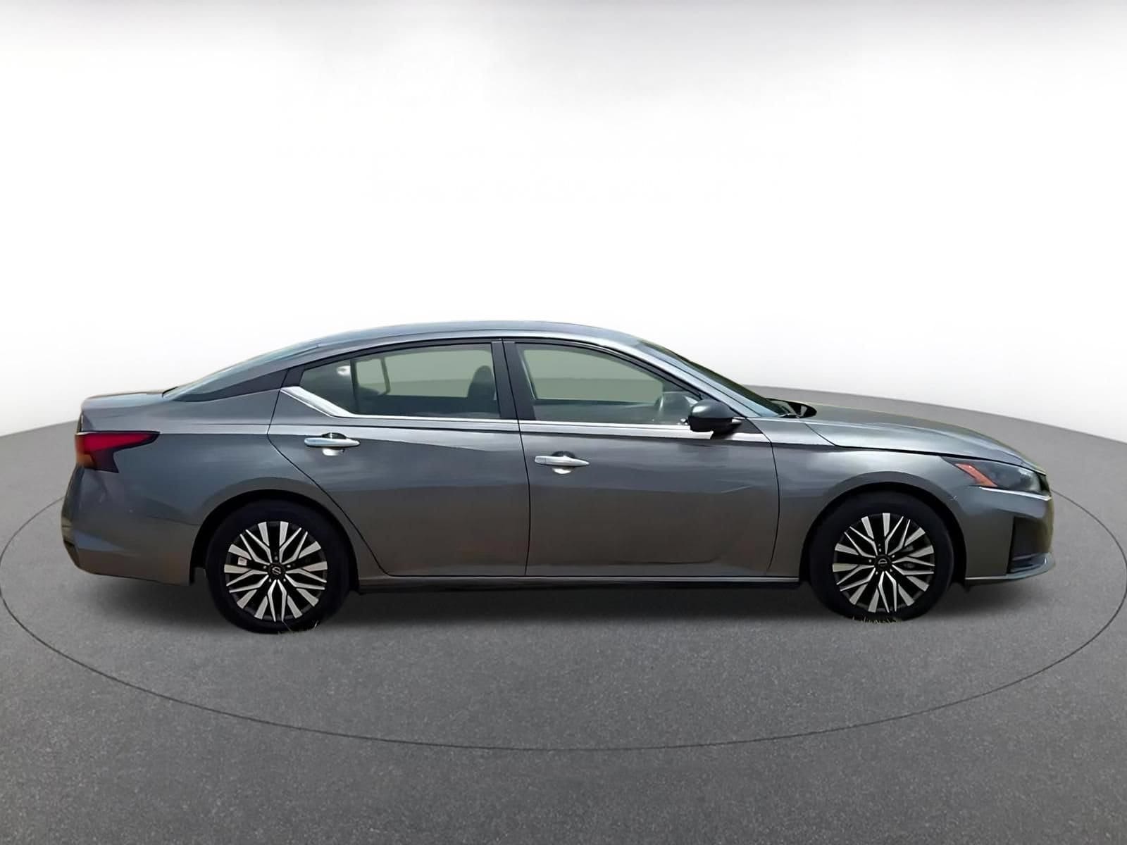Thumbnail: 2025 Nissan Altima - 15