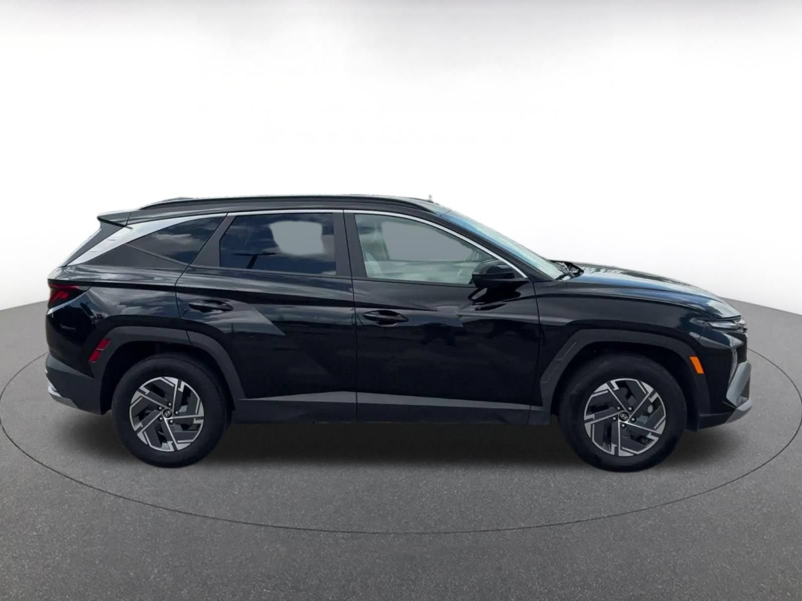 Thumbnail: 2025 Hyundai Tucson - 15