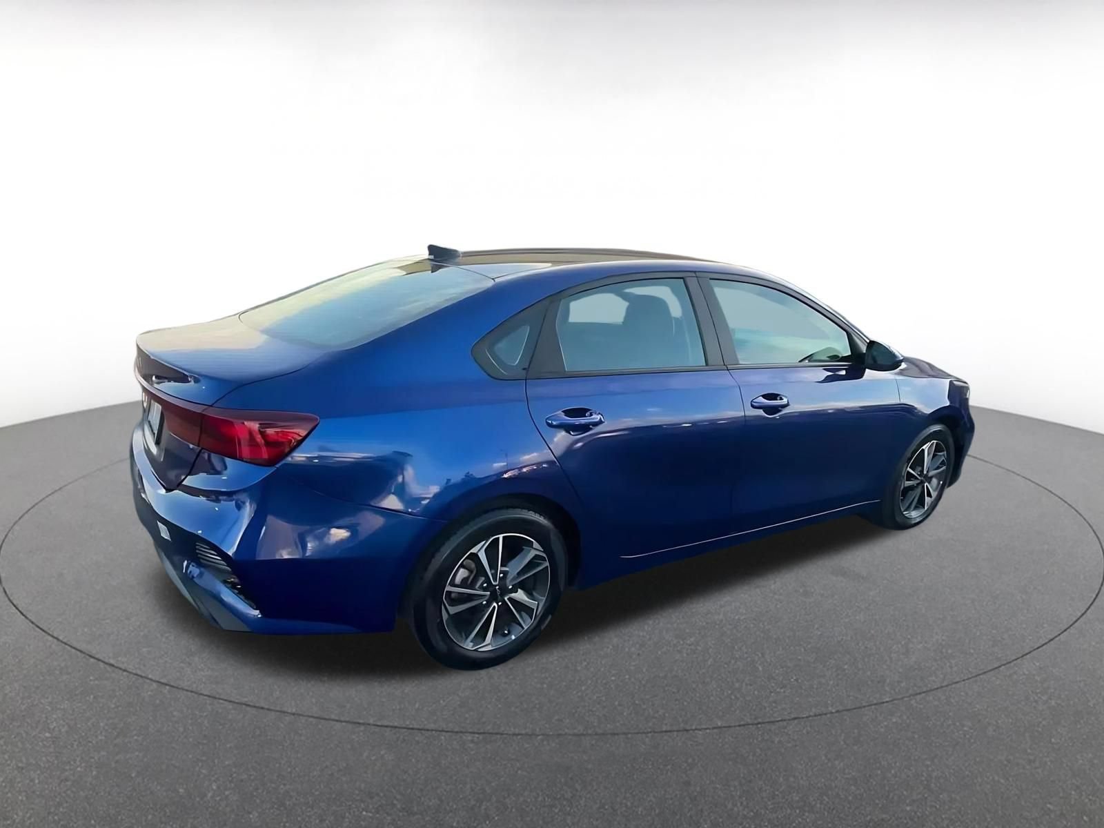 Thumbnail: 2024 Kia Forte - 14