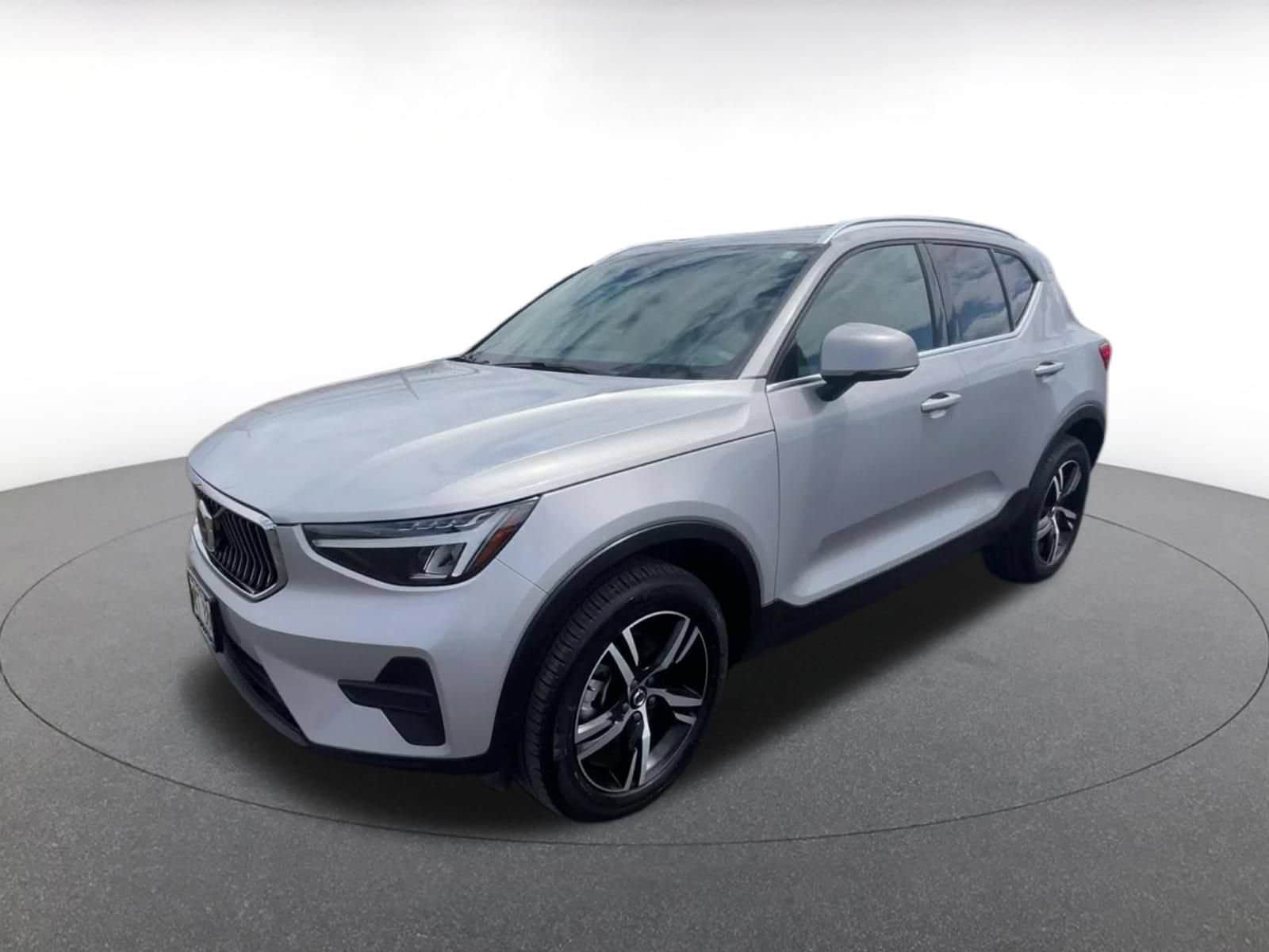 Thumbnail: 2024 Volvo XC40 - 7