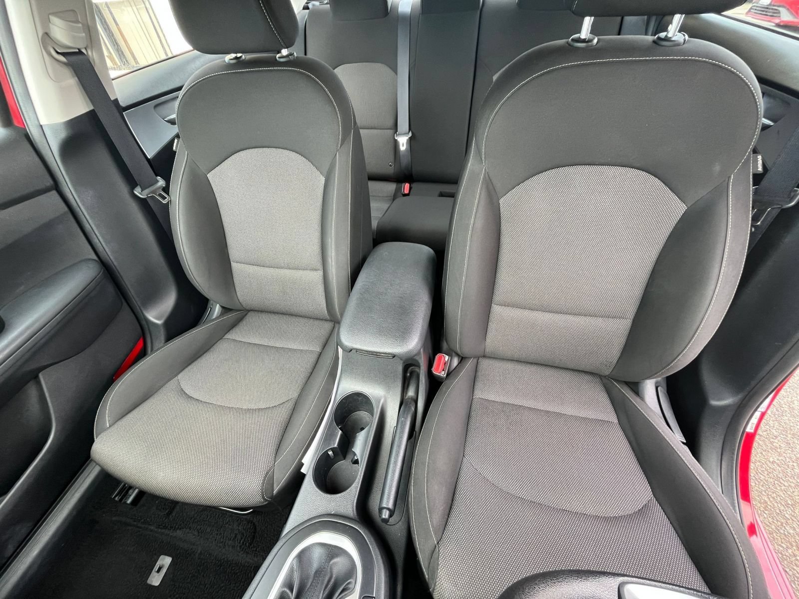 Thumbnail: 2024 Kia Forte - 33