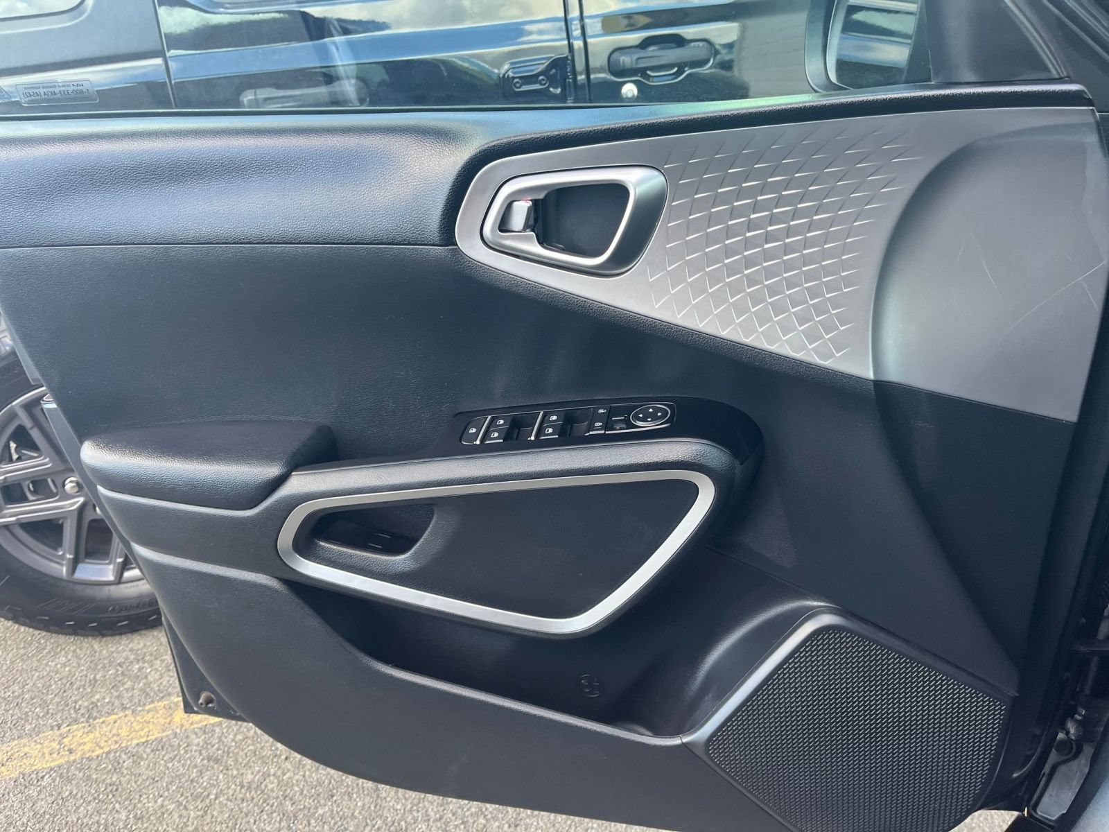 Thumbnail: 2025 Kia Soul - 18