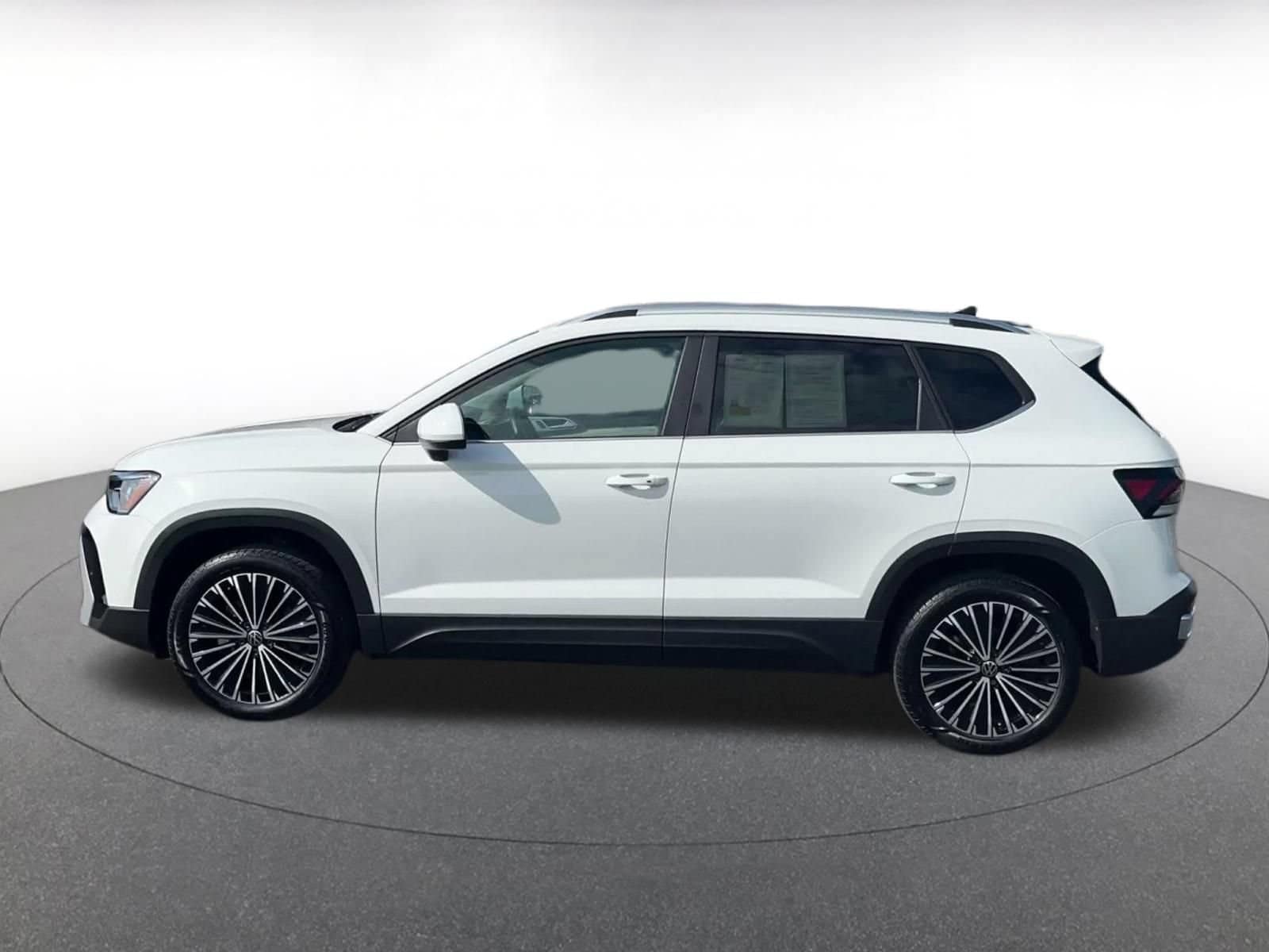 Thumbnail: 2026 Volkswagen Taos - 8