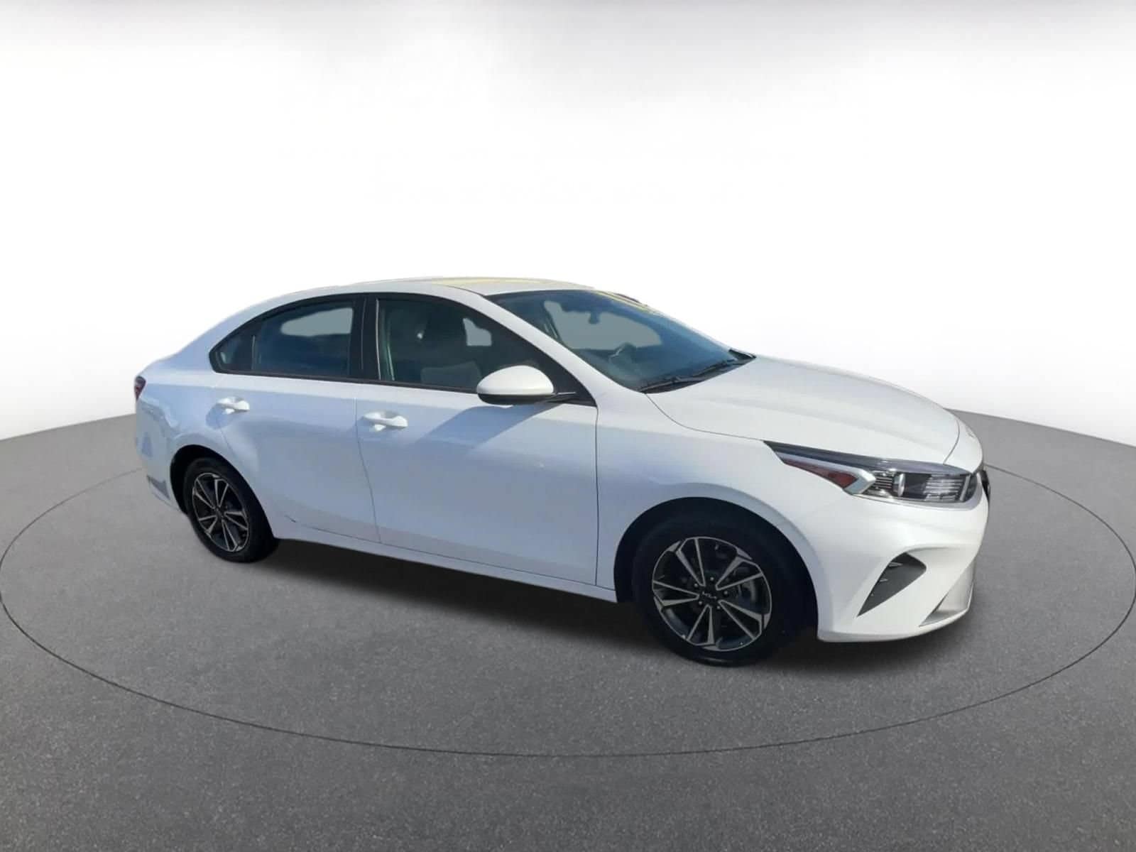 Thumbnail: 2024 Kia Forte - 2