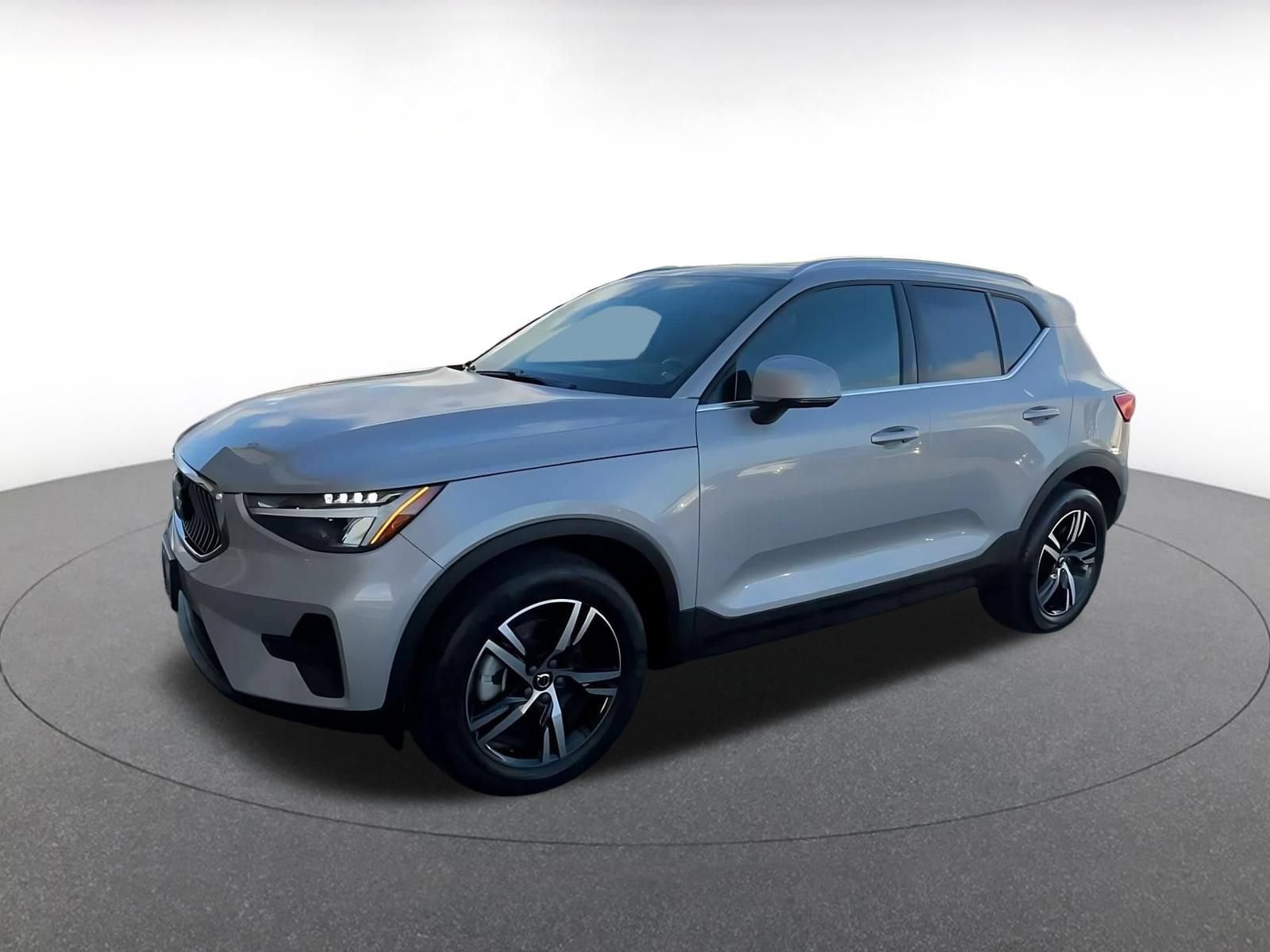 Thumbnail: 2024 Volvo XC40 - 7