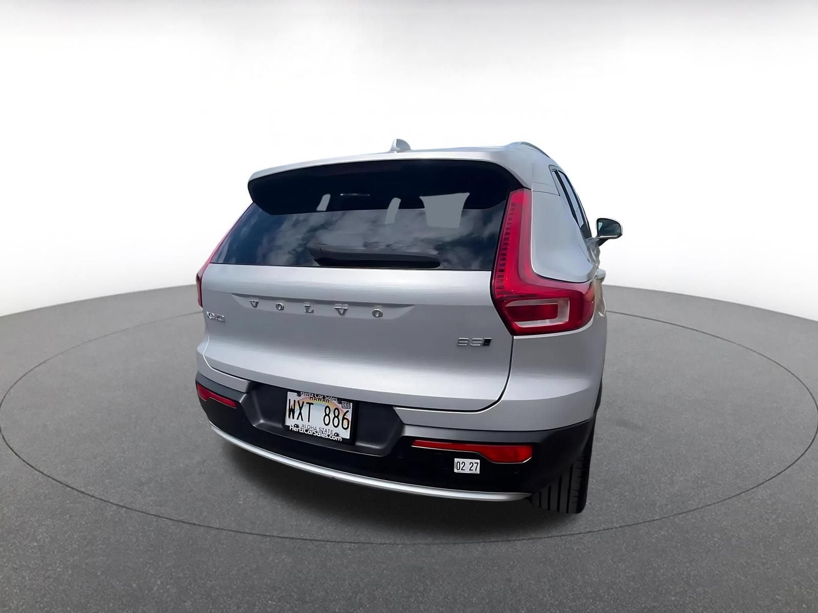 Thumbnail: 2024 Volvo XC40 - 13