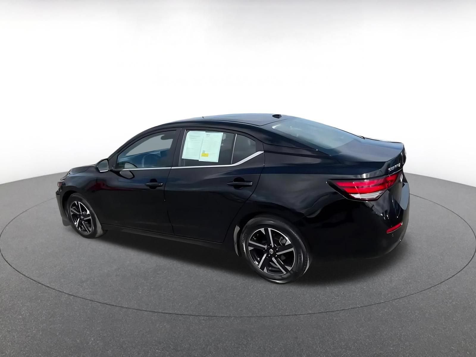 Thumbnail: 2025 Nissan Sentra - 9