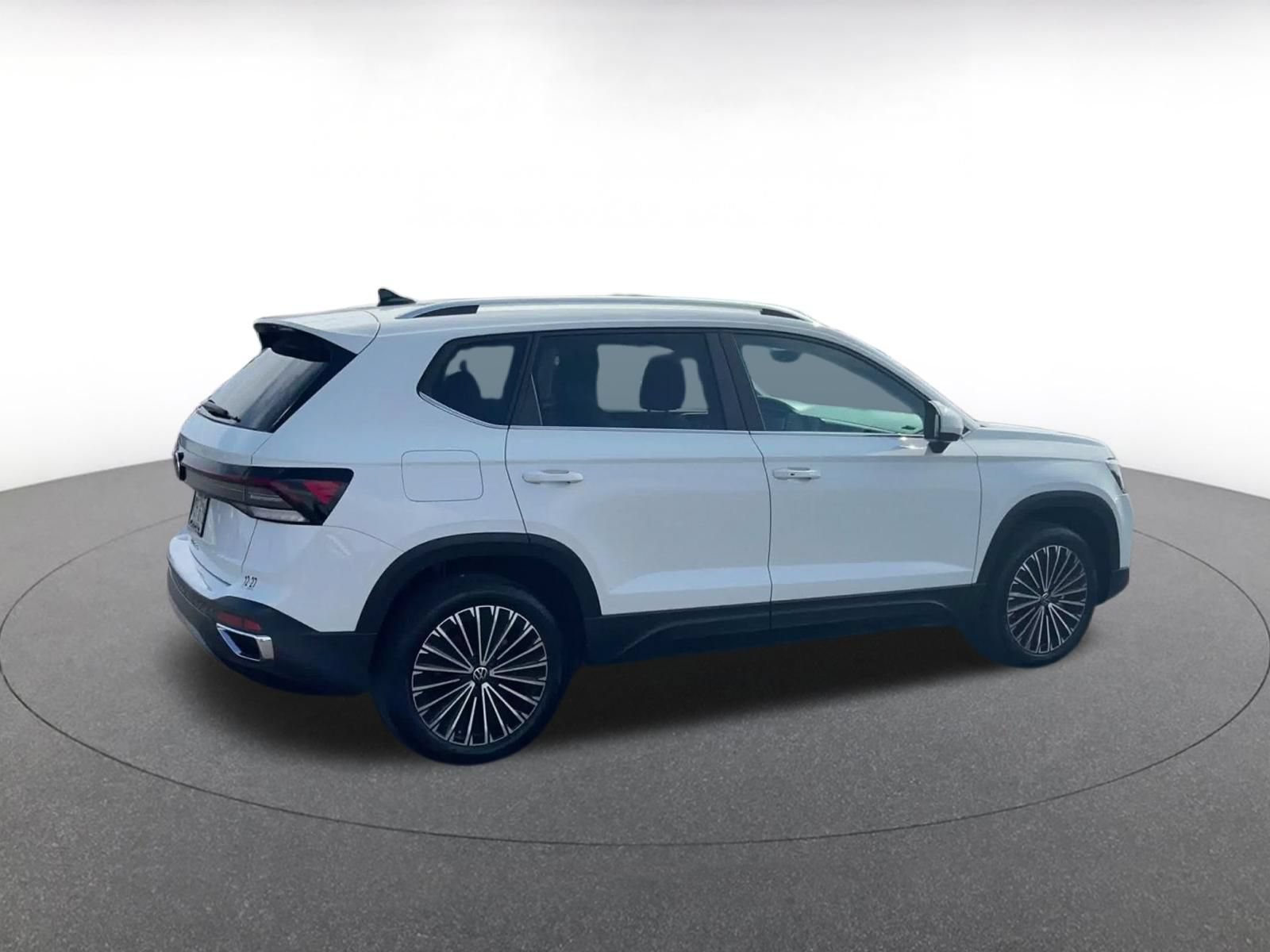Thumbnail: 2026 Volkswagen Taos - 13