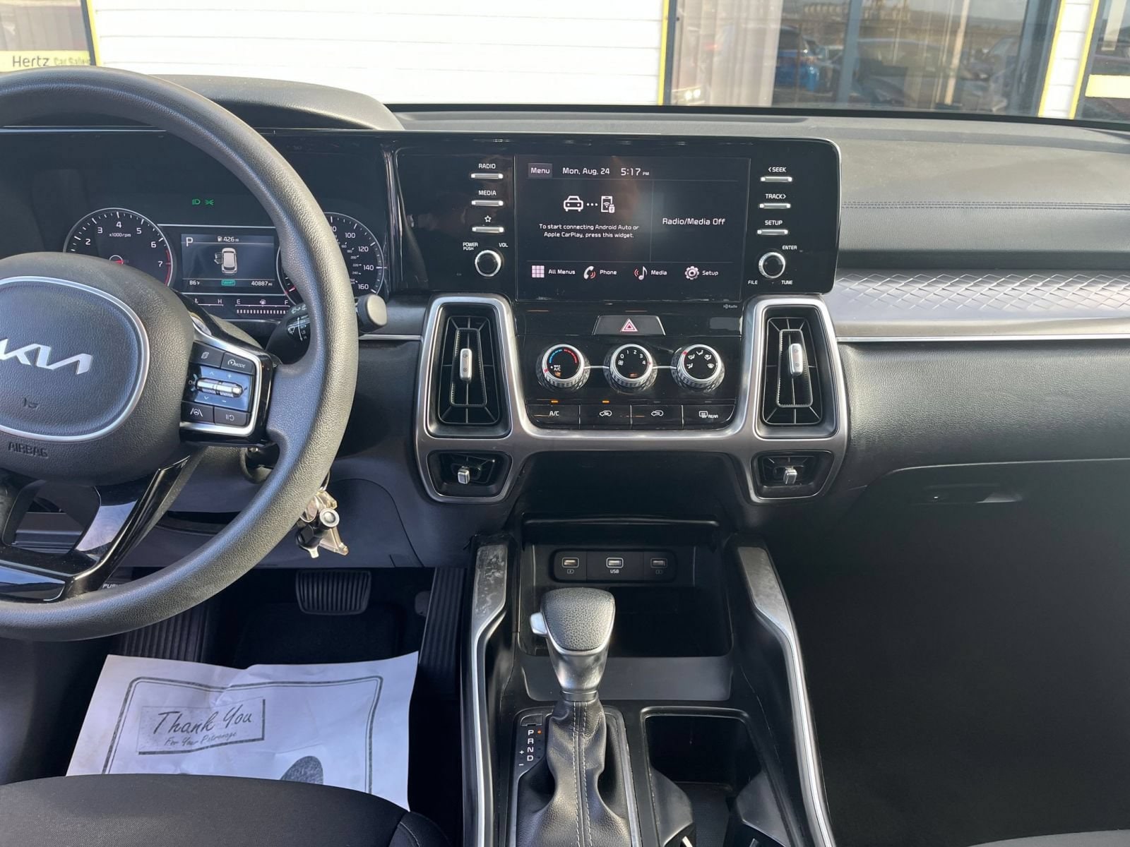 Thumbnail: 2023 Kia Sorento - 16