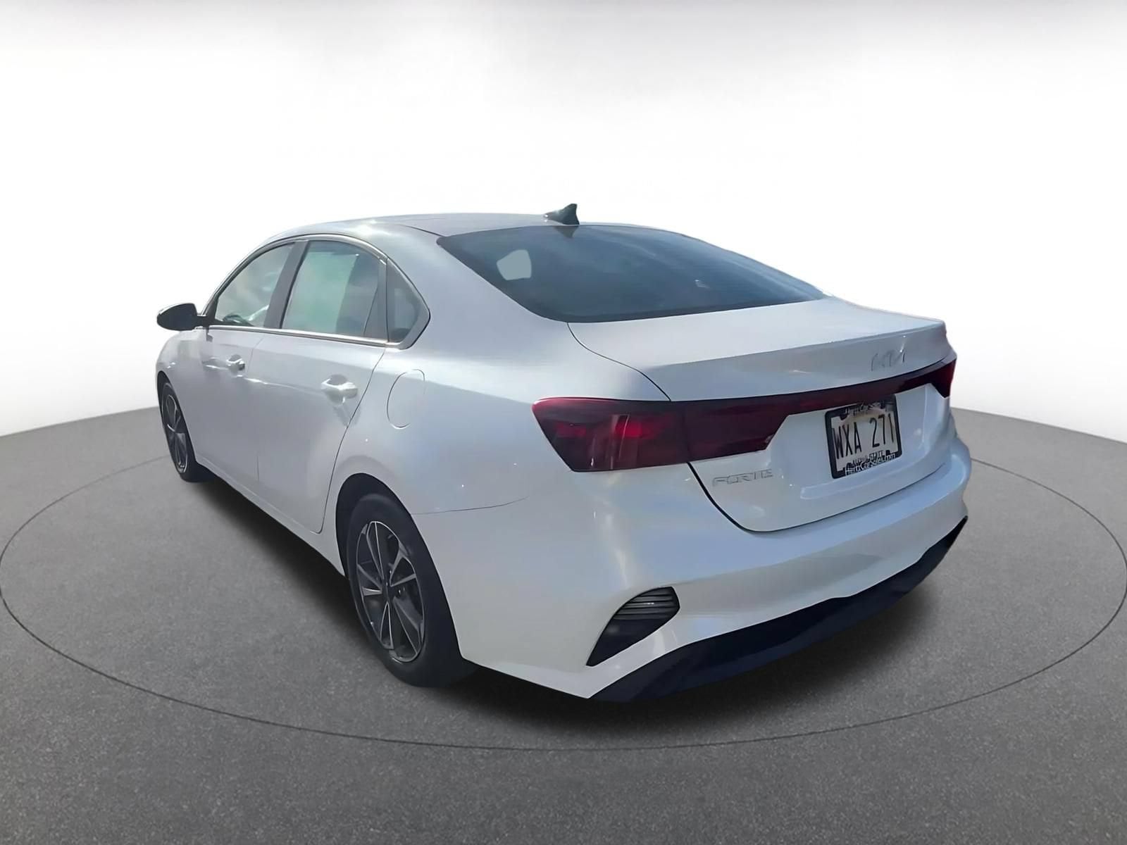 Thumbnail: 2024 Kia Forte - 10
