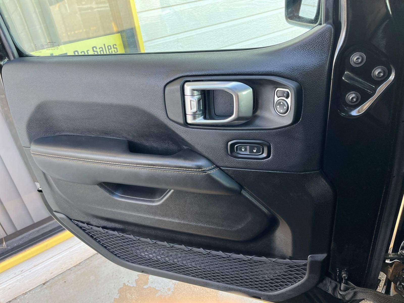 Thumbnail: 2025 Jeep Wrangler - 18