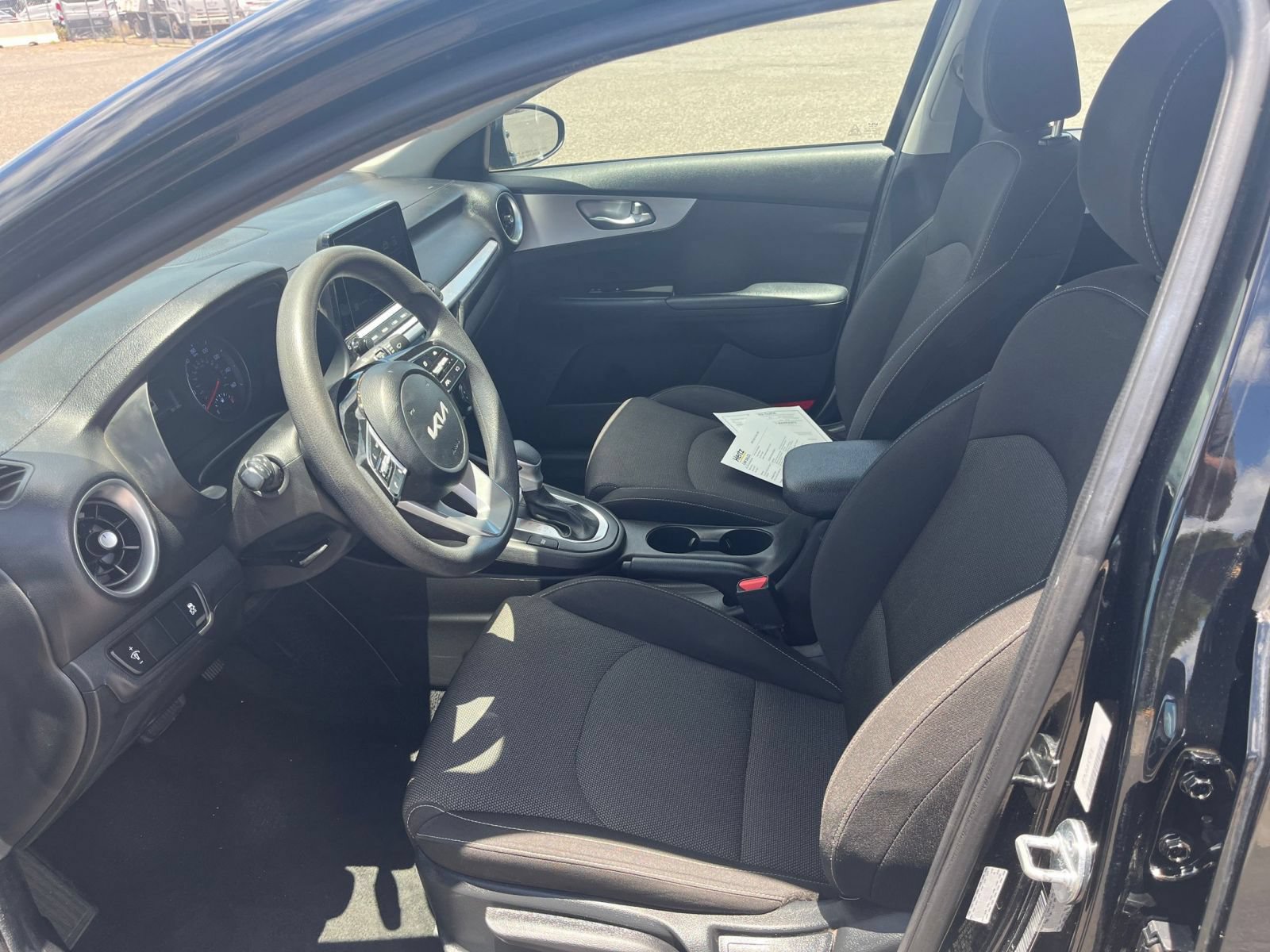 Thumbnail: 2024 Kia Forte - 21
