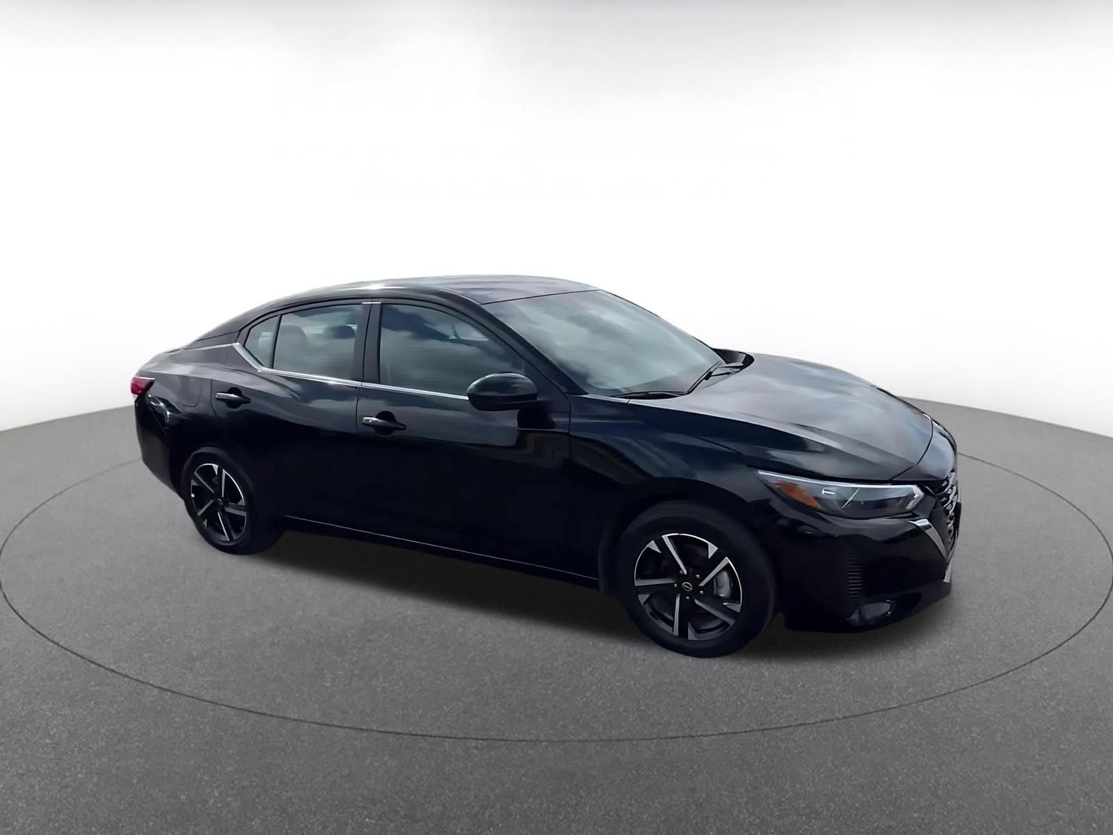 Thumbnail: 2025 Nissan Sentra - 2