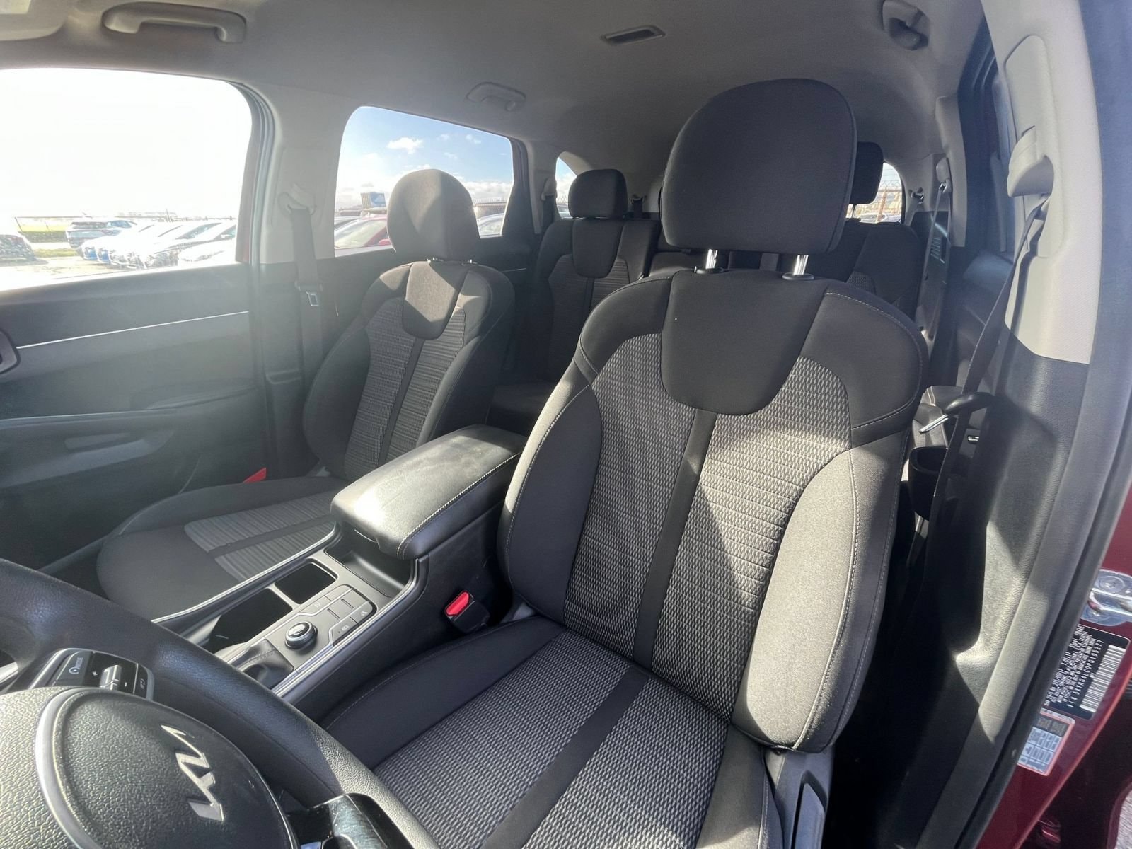 Thumbnail: 2023 Kia Sorento - 35