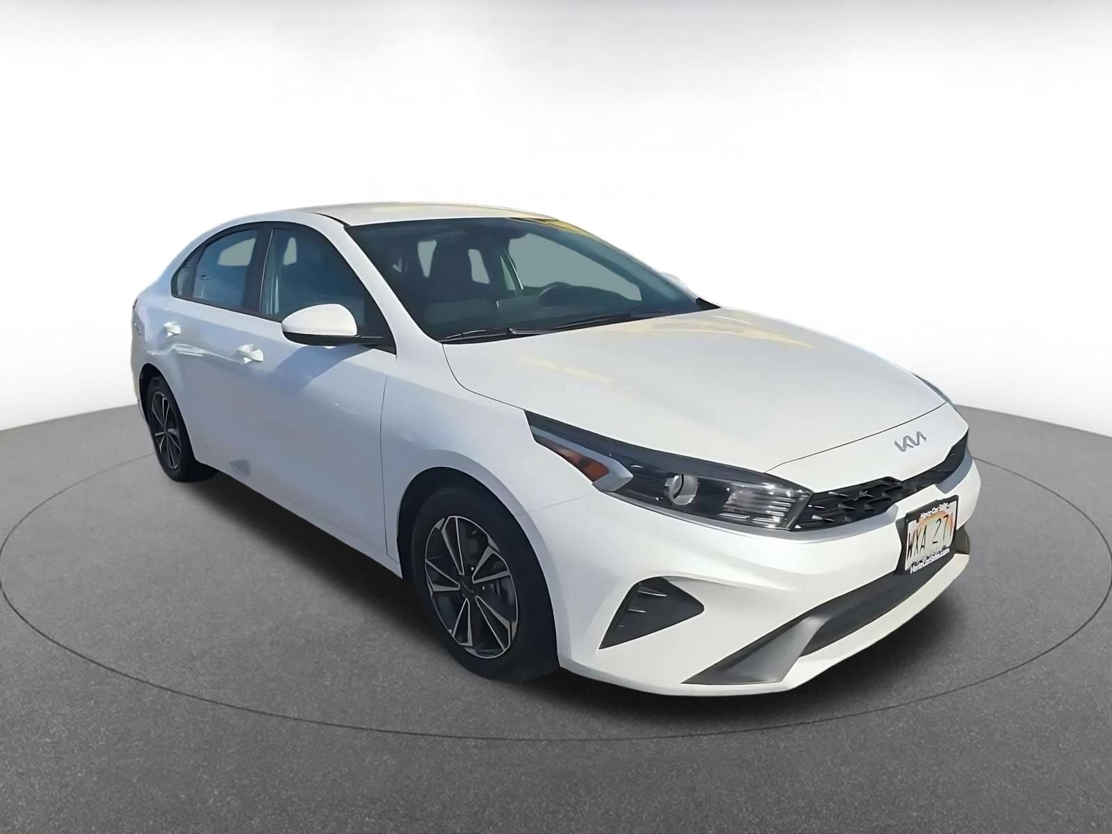 Thumbnail: 2024 Kia Forte - 3