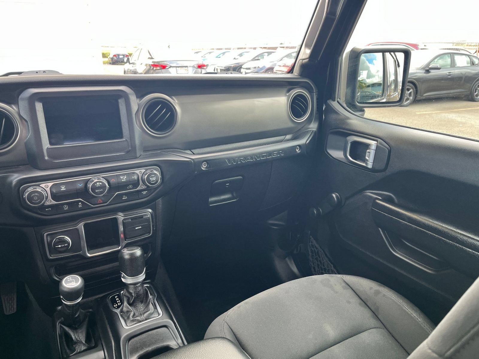 Thumbnail: 2023 Jeep Wrangler - 32