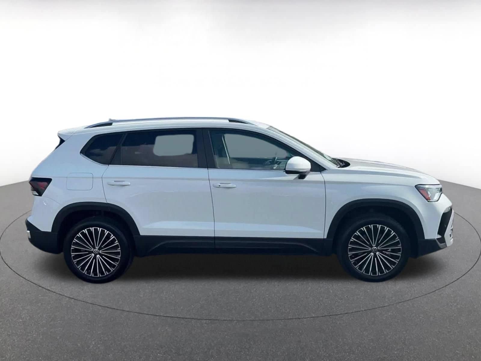 Thumbnail: 2026 Volkswagen Taos - 15
