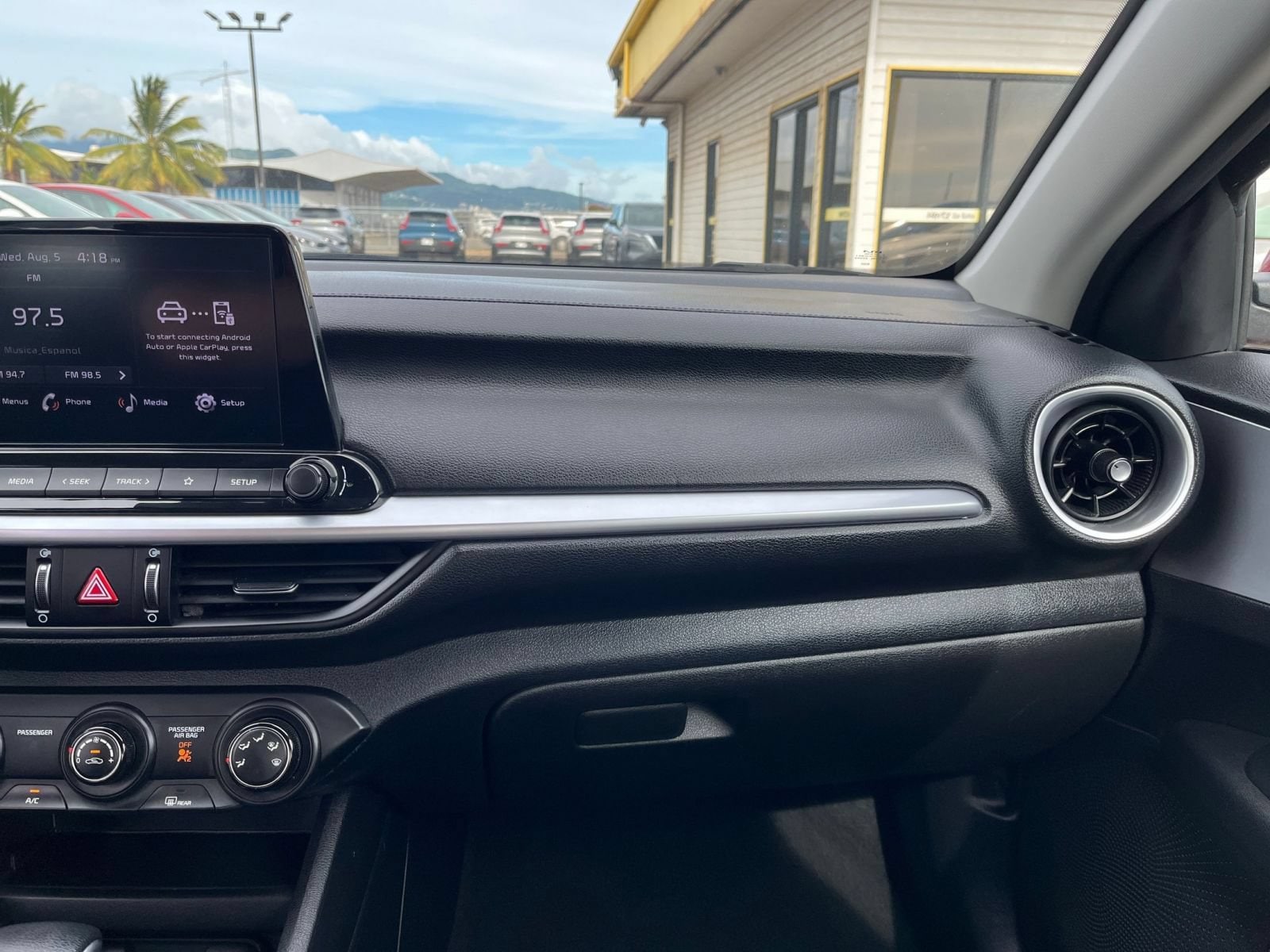 Thumbnail: 2024 Kia Forte - 32