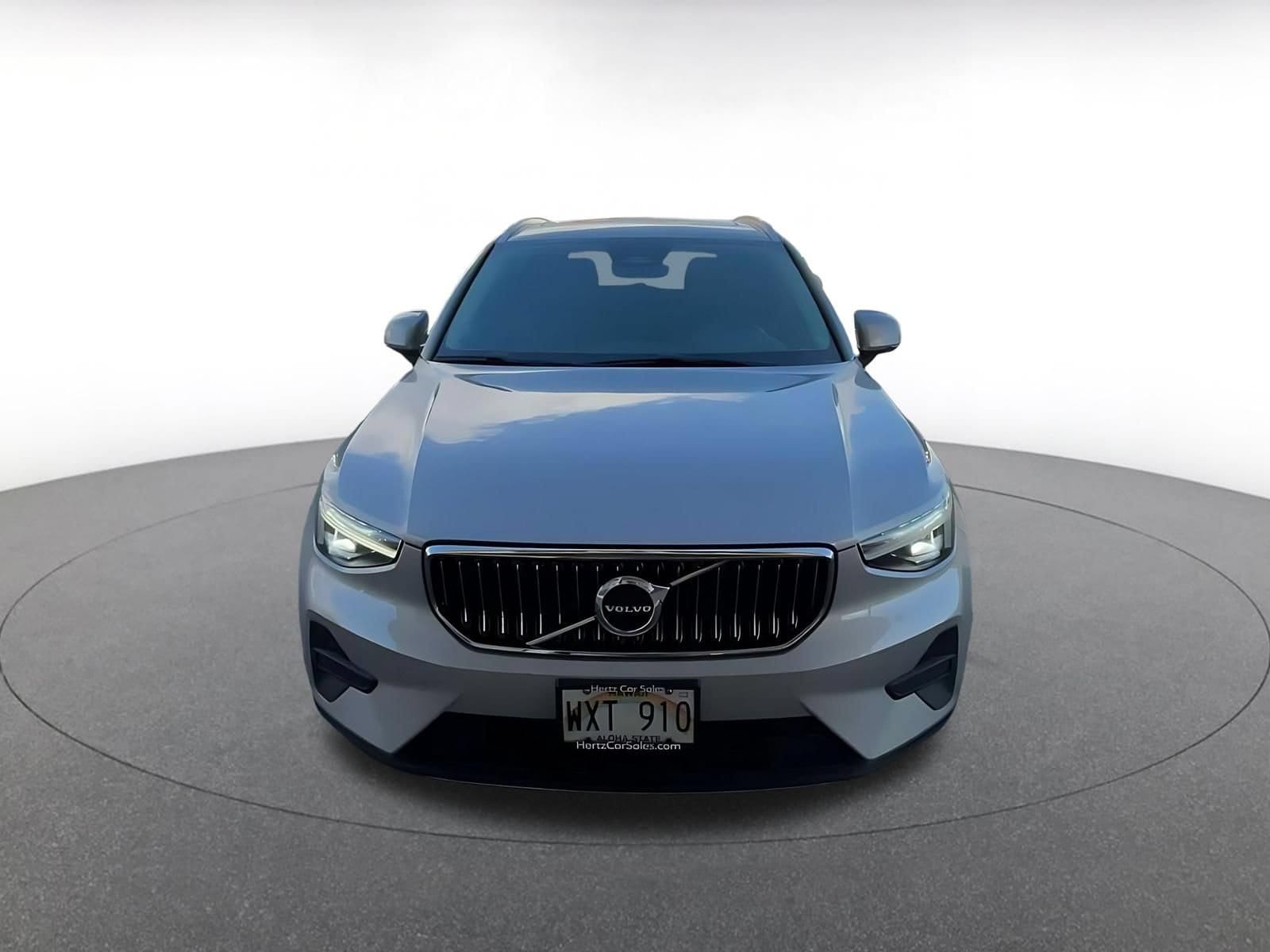 Thumbnail: 2024 Volvo XC40 - 4