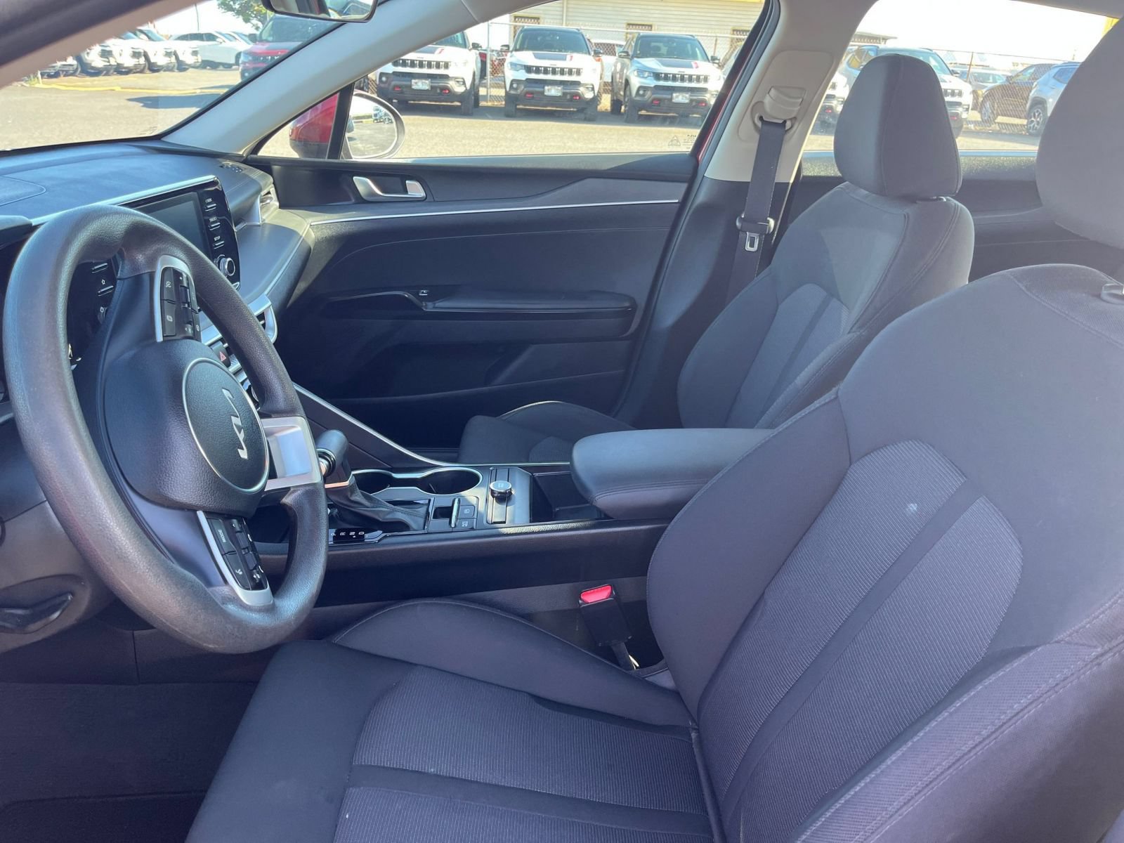 Thumbnail: 2023 Kia K5 - 25