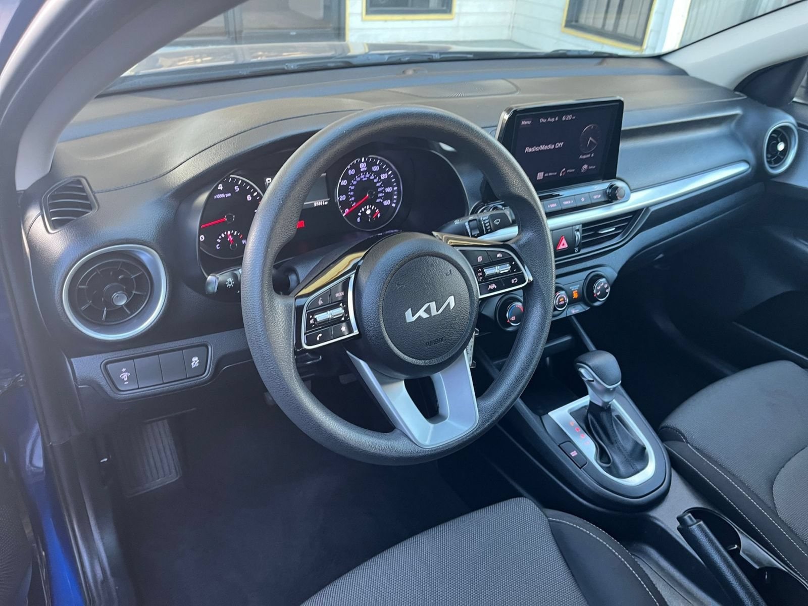 Thumbnail: 2024 Kia Forte - 31