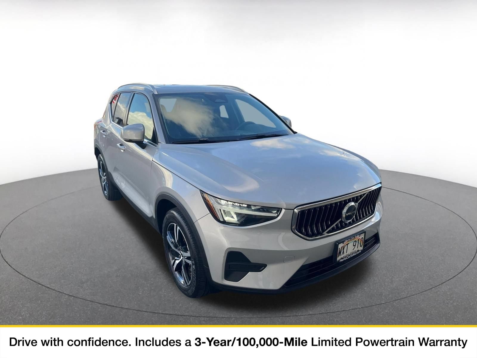 Thumbnail: 2024 Volvo XC40 - 1