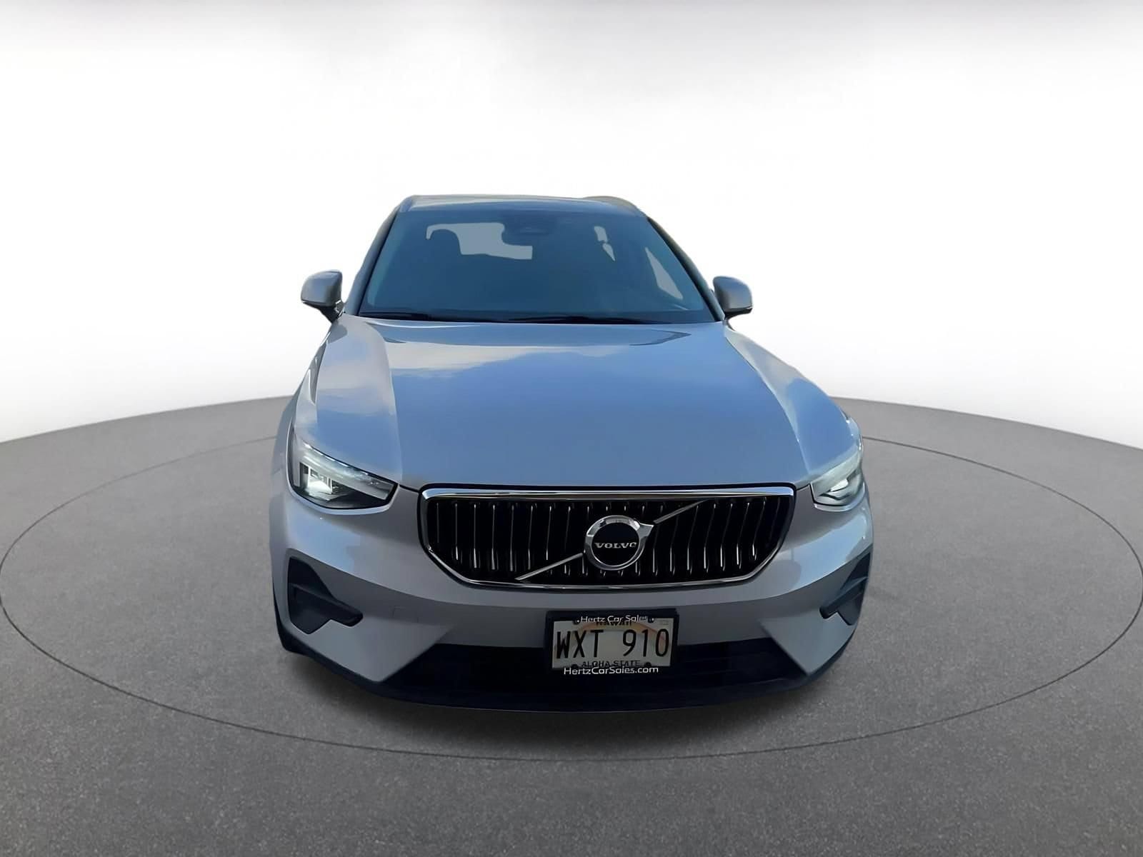 Thumbnail: 2024 Volvo XC40 - 2