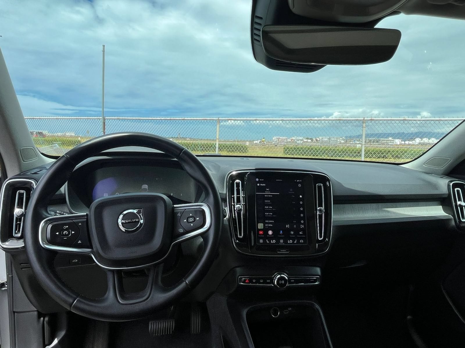 Thumbnail: 2024 Volvo XC40 - 35