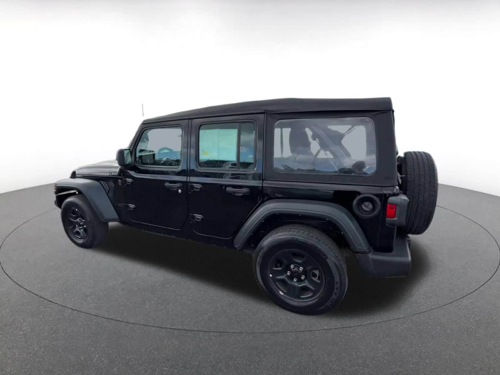 Thumbnail: 2023 Jeep Wrangler - 9