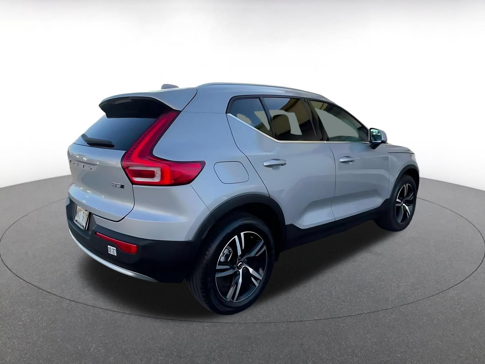 Thumbnail: 2024 Volvo XC40 - 14