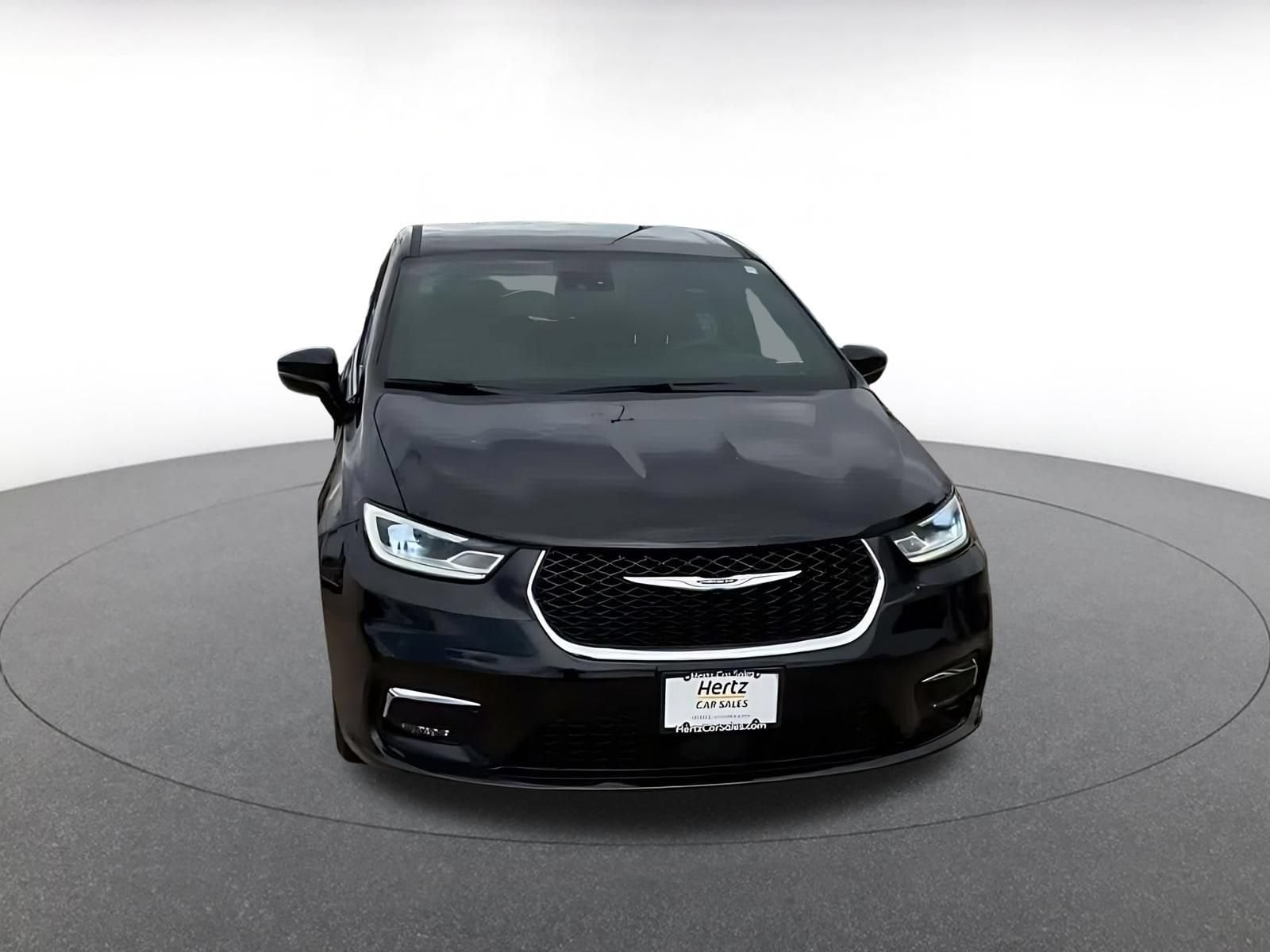 Thumbnail: 2025 Chrysler Pacifica - 4
