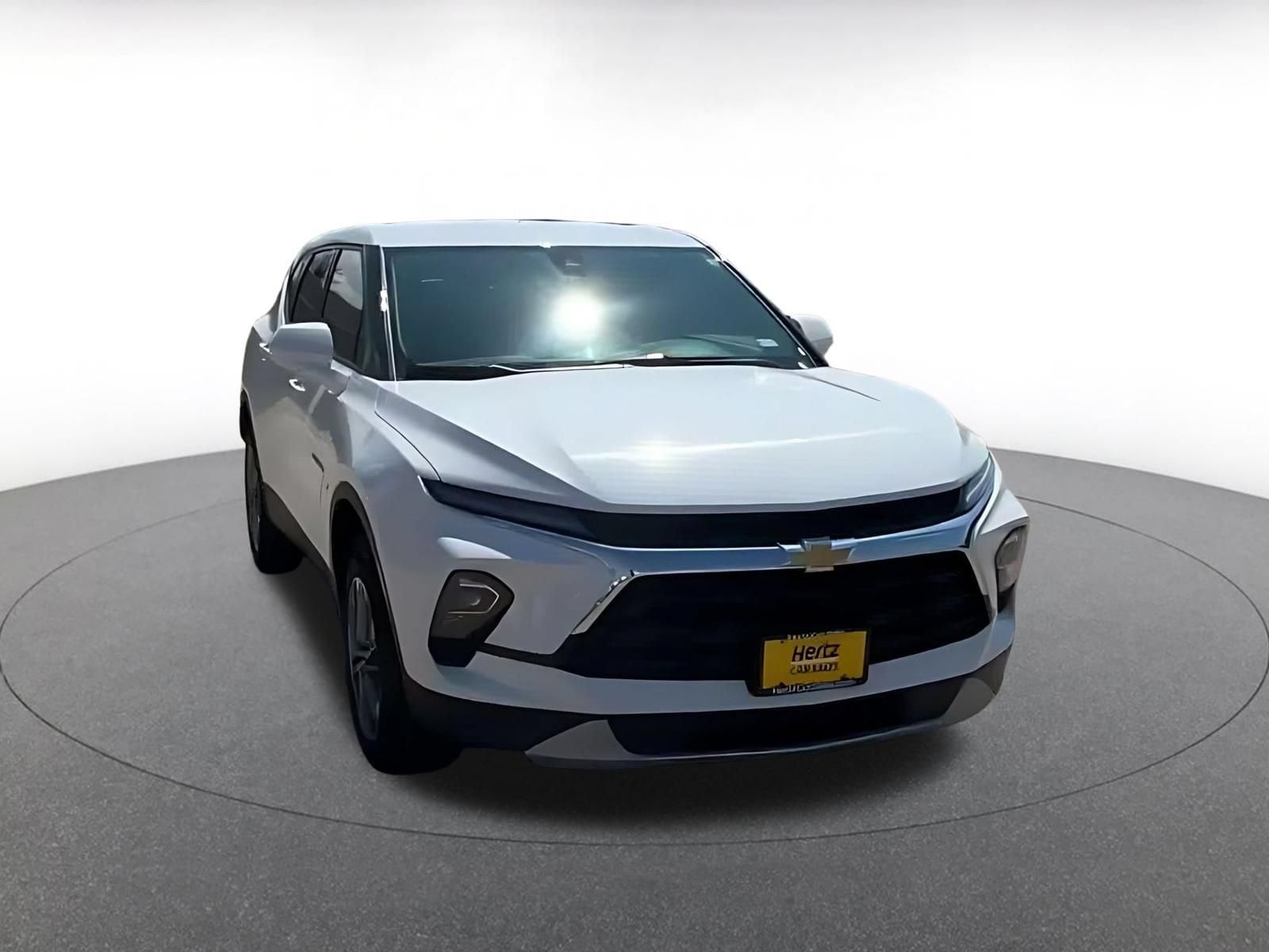 Thumbnail: 2025 Chevrolet Blazer - 3