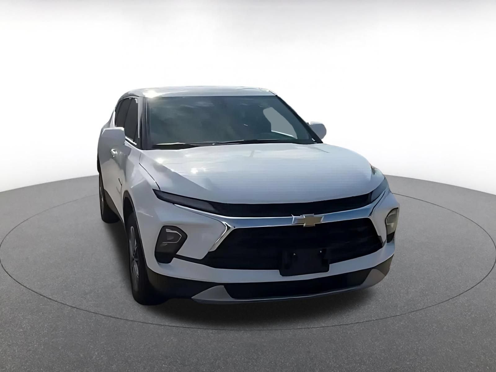 Thumbnail: 2026 Chevrolet Blazer - 3