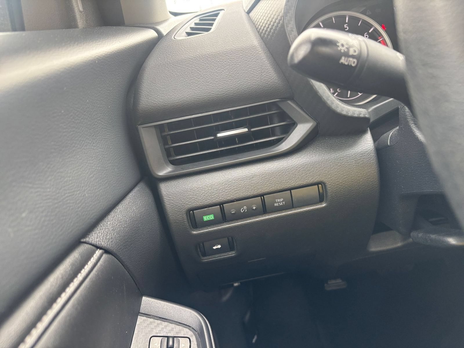 Thumbnail: 2025 Nissan Sentra - 31
