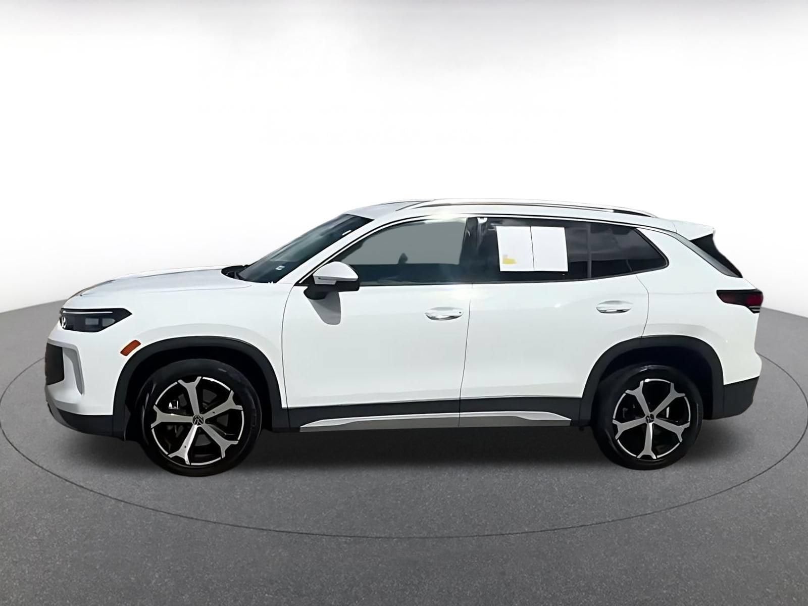 Thumbnail: 2026 Volkswagen Tiguan - 9