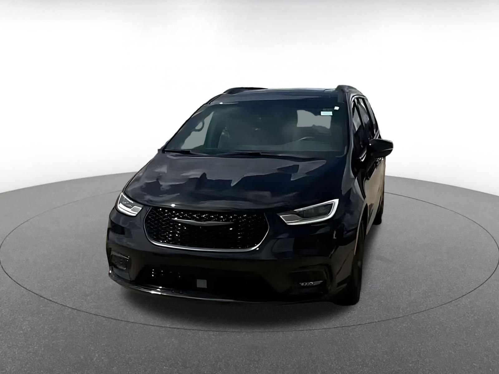 Thumbnail: 2025 Chrysler Pacifica - 6
