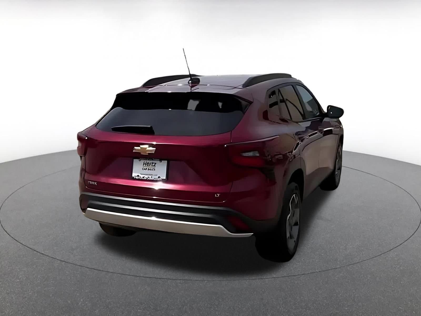Thumbnail: 2025 Chevrolet Trax - 14