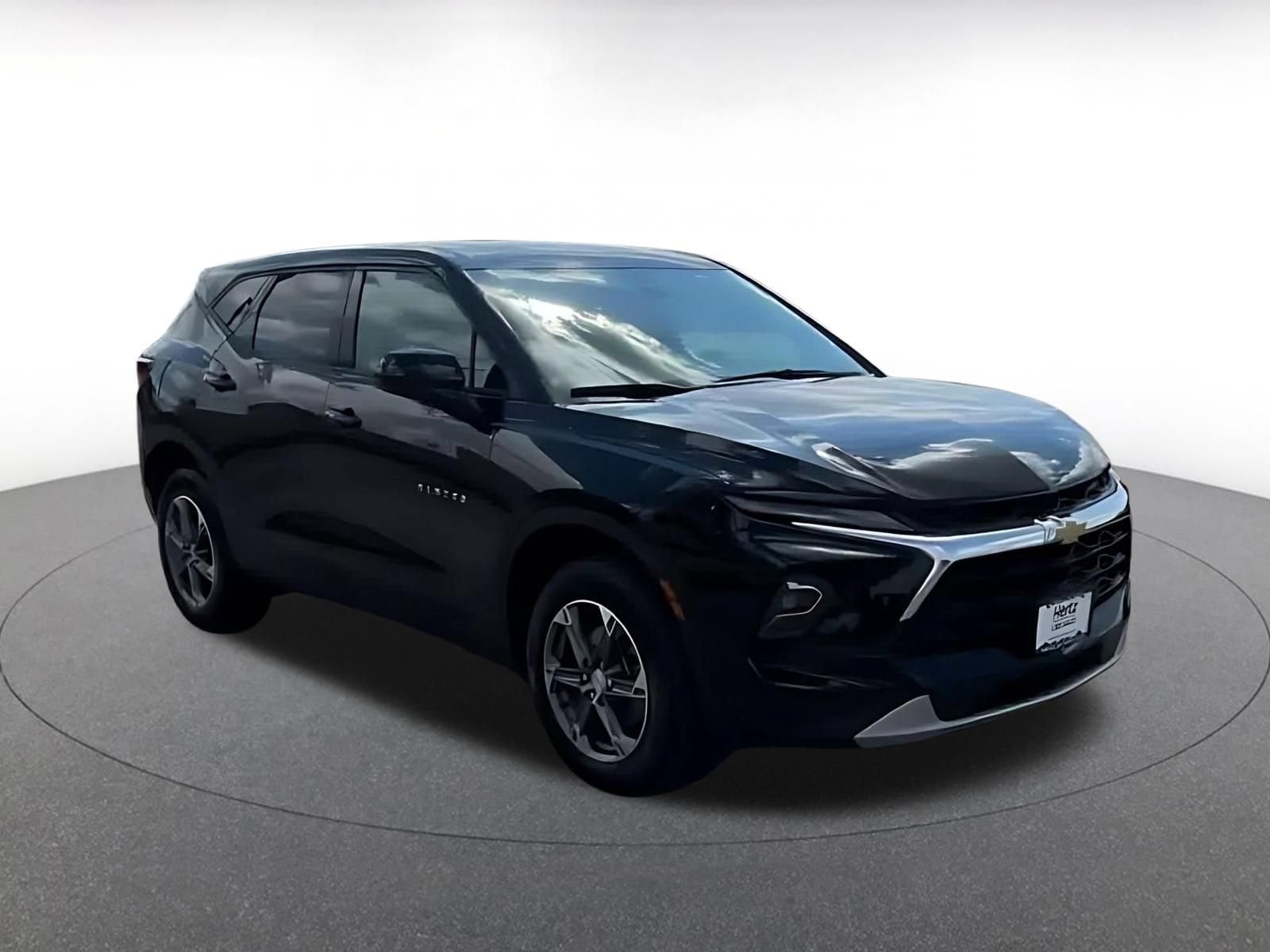 Thumbnail: 2026 Chevrolet Blazer - 3