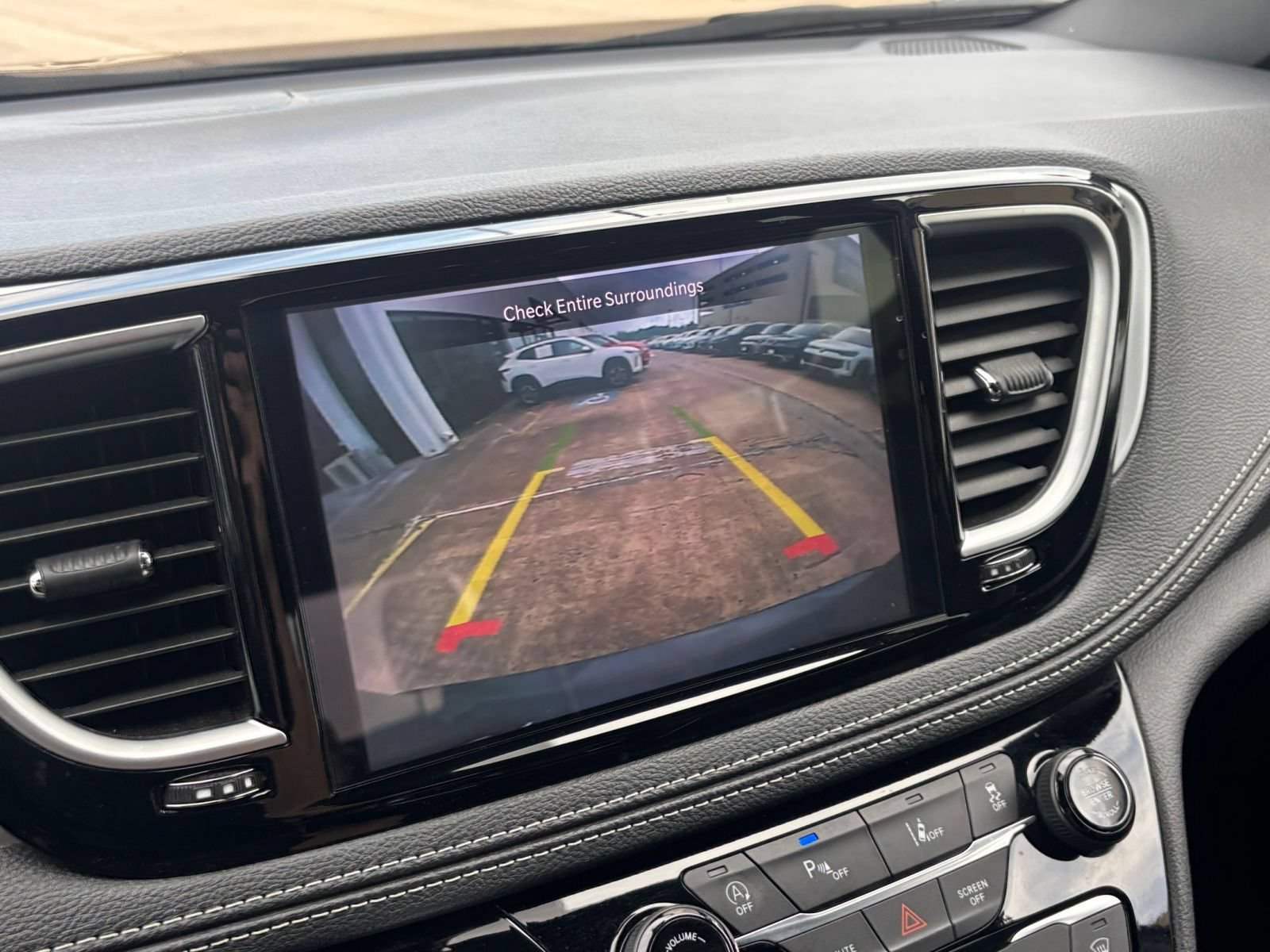 Thumbnail: 2025 Chrysler Pacifica - 26