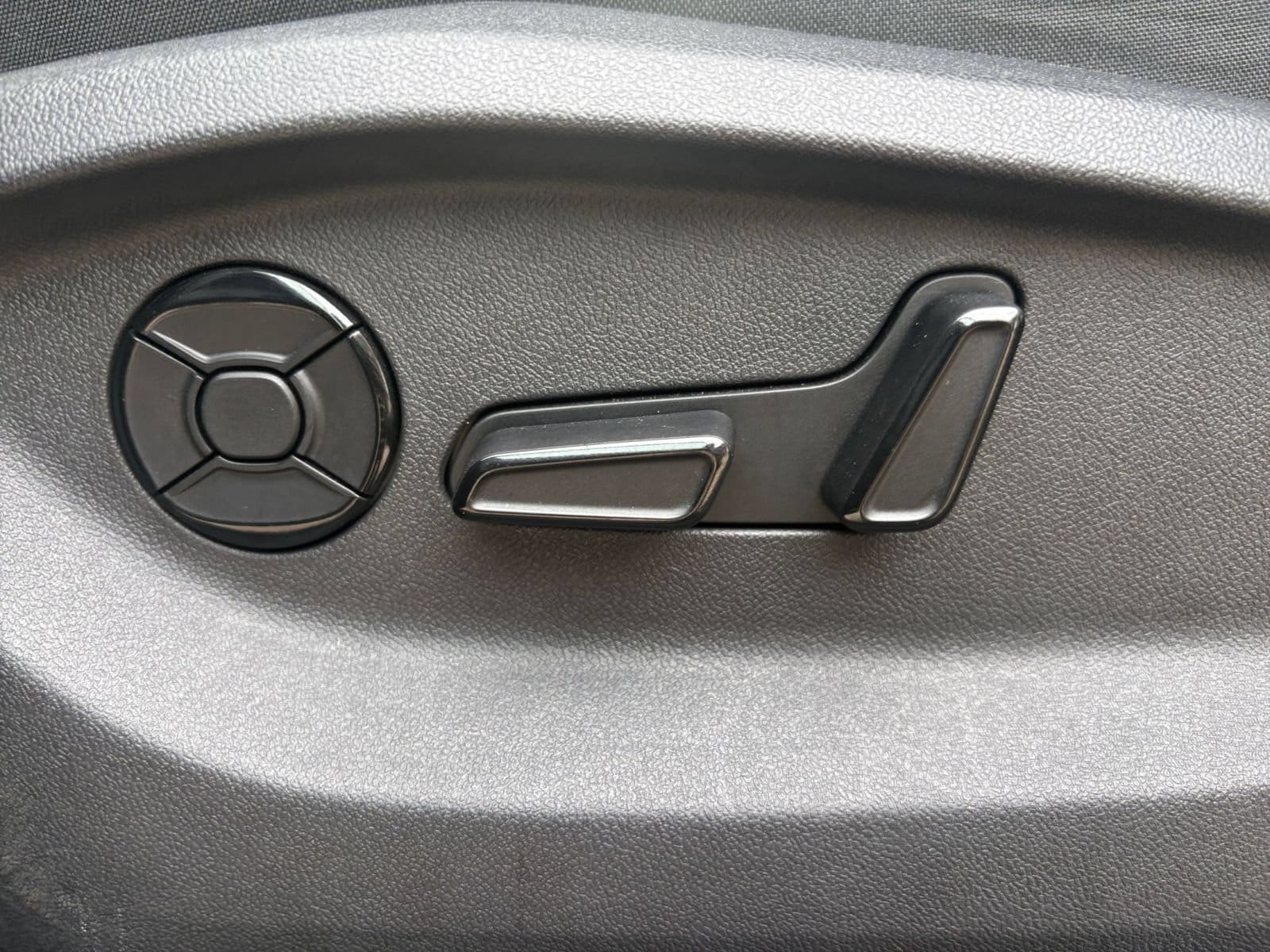 Thumbnail: 2026 Volkswagen Tiguan - 21