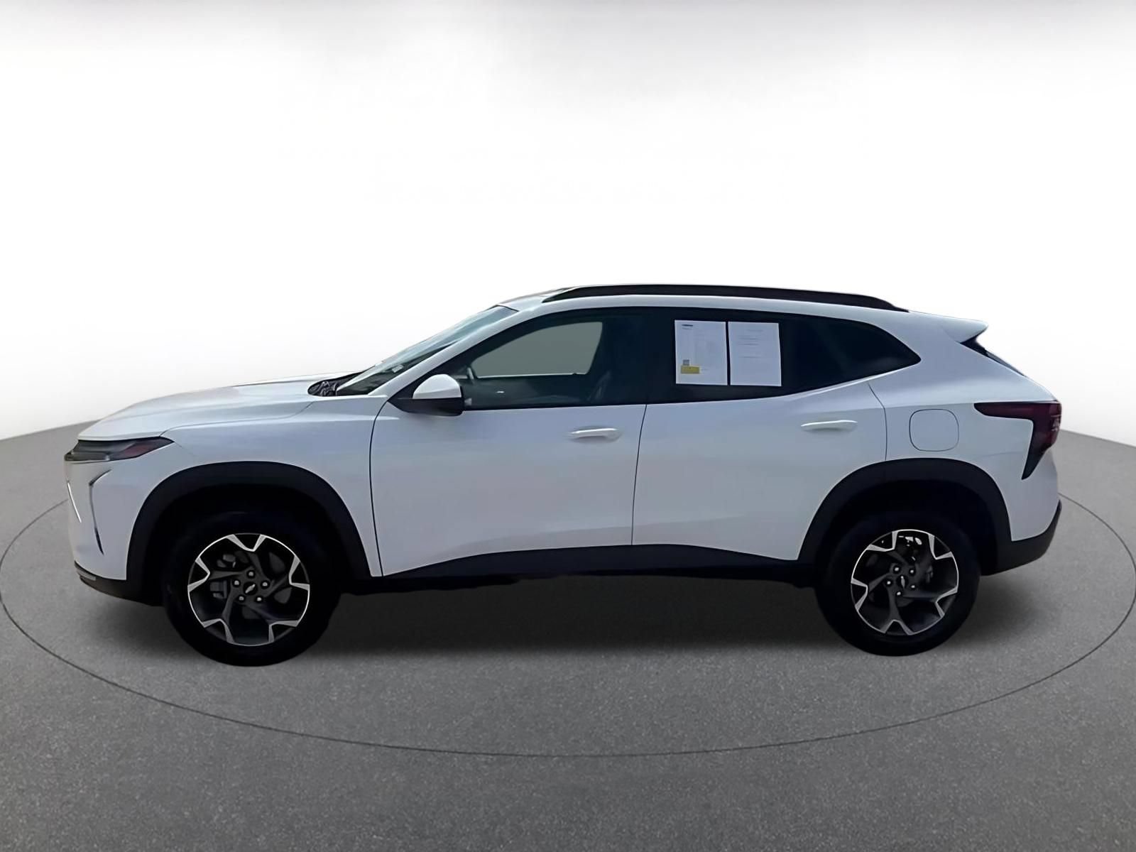 Thumbnail: 2025 Chevrolet Trax - 9